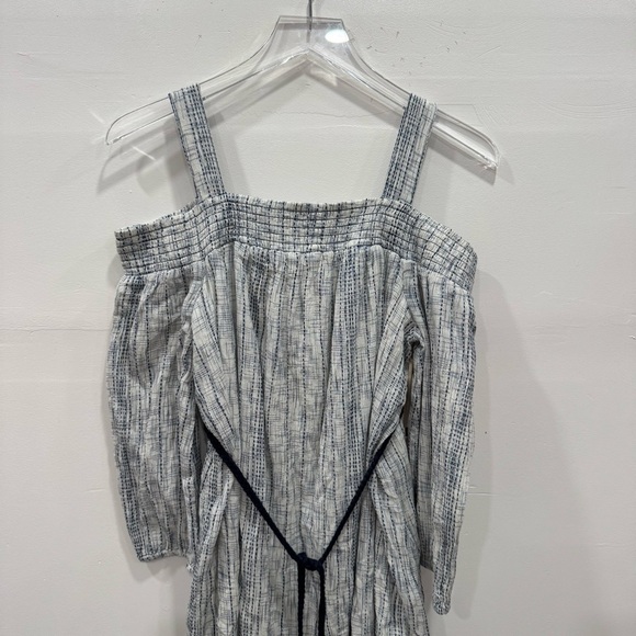 Jessica Simpson Maternity Cold Shoulder Belted Dress Small - Picture 3 of 10